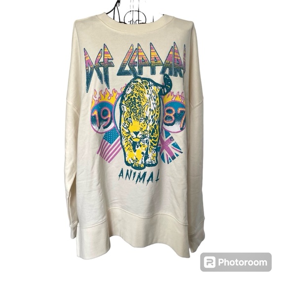 Ladie’s Official Def Leppard Graphic Design Sweatshirt NWT Size L - Picture 6 of 11